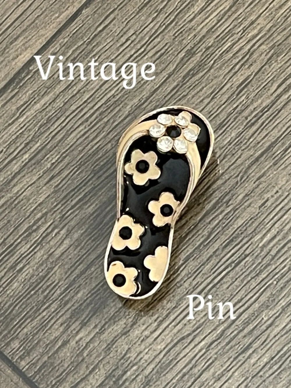 Vintage Black & Off White Floral Flip Flop Sandal - Thong - Pin / Brooch